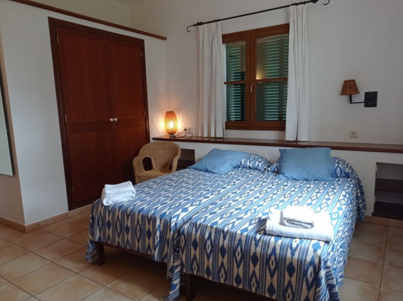 Invierno: Gran finca con calefacción, piscina cerca de S'Horta - Mallorca -- F 181 WT