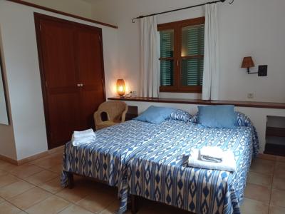 Invierno: Gran finca con calefacción, piscina cerca de S'Horta - Mallorca -- F 181 WT