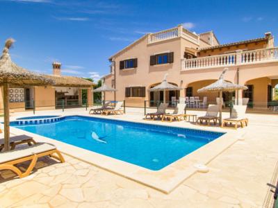 Winter: Grosse Finca mit Heizung, Pool und BBQ zwischen Ses Salines und Colonia St. Jordi -- F 37 WT