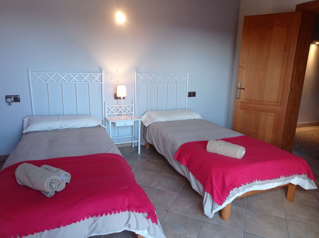 Winter: Grosse Finca mit Heizung, Pool und BBQ zwischen Ses Salines und Colonia St. Jordi -- F 37 WT