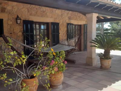 Winter: Grosse Finca mit traumhaftem Garten  bei Ses Salines -- F  63 WT
