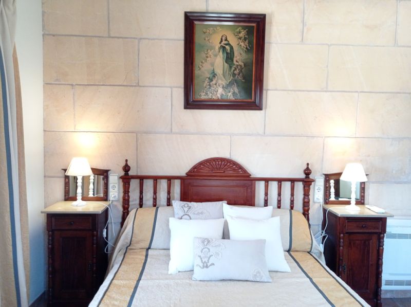 Winter: Grosse Finca mit traumhaftem Garten  bei Ses Salines -- F  63 WT