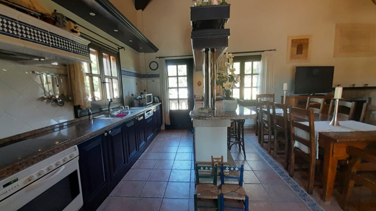 Winter: Grosse Finca mit traumhaftem Garten  bei Ses Salines -- F  63 WT