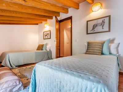 WINTER: Historische Finca -DH  mit Kamin in absolut ruhiger Lage in Orient- West --- F 04 WT