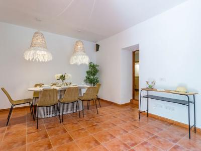 WINTER: Historische Finca -DH  mit Kamin in absolut ruhiger Lage in Orient- West --- F 04 WT