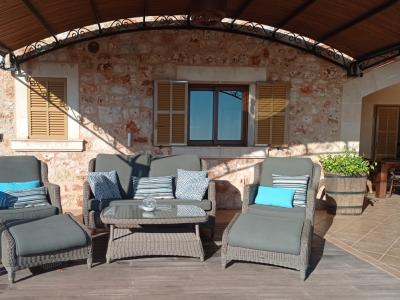 WINTER: Impressive finca with pool, heating and beautiful views -- F 02 WT