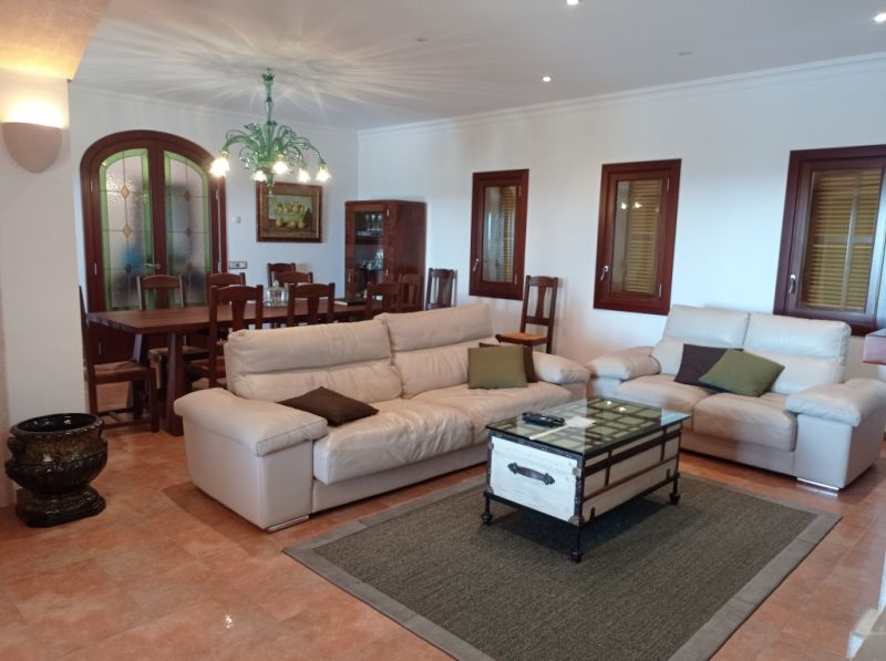 WINTER: Impressive finca with pool, heating and beautiful views -- F 02 WT