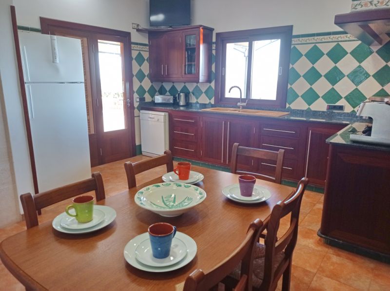 WINTER: Impressive finca with pool, heating and beautiful views -- F 02 WT