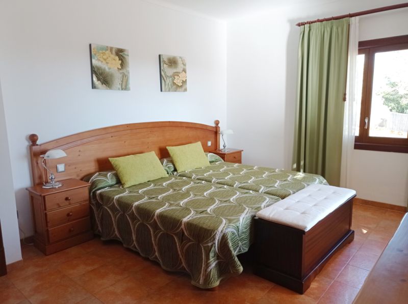 WINTER: Impressive finca with pool, heating and beautiful views -- F 02 WT