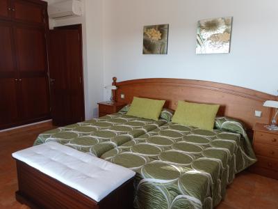 WINTER: Impressive finca with pool, heating and beautiful views -- F 02 WT