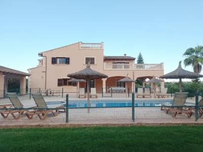 WINTER: Moderne und grosse Finca mit Pool bei Ses Salines -- F 37 WT