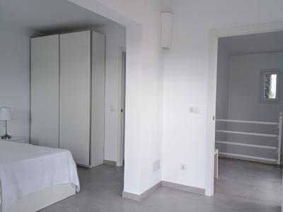 INVIERNO: Moderno chalet de 2 plantas con aire acondicionado, piscina en una zona tranquila de Estan