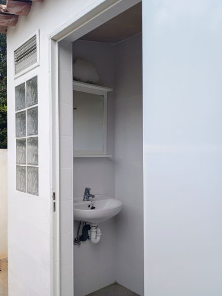 INVIERNO: Moderno chalet de 2 plantas con aire acondicionado, piscina en una zona tranquila de Estan