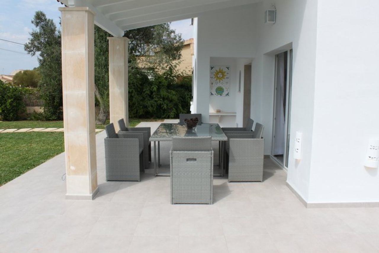 WINTER: Modernes 2 Etagenchalet mit AC, Pool in ruhiger Lage von Estanyol - CH 25 WT