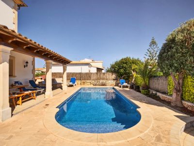 Winter: Modernes 2 Etagenchalet mit AC, Pool und Garage in Porto Colom -- CH 02 WT