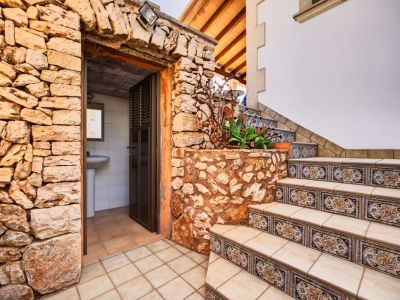 Winter: Modernes 2 Etagenchalet mit AC, Pool und Garage in Porto Colom -- CH 02 WT