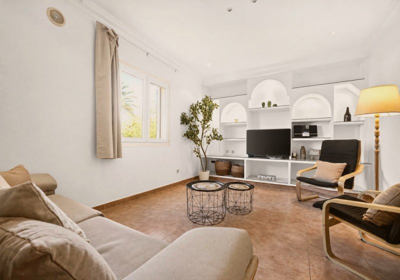 Winter: Modernes 2 Etagenchalet mit AC, Pool und Garage in Porto Colom -- CH 02 WT