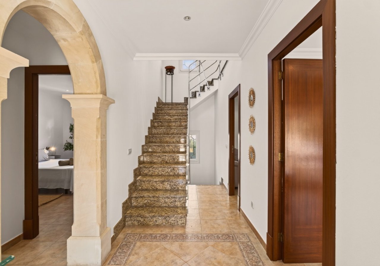 Winter: Modernes 2 Etagenchalet mit AC, Pool und Garage in Porto Colom -- CH 02 WT