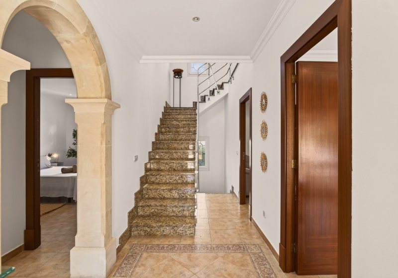 Winter: Modernes 2 Etagenchalet mit AC, Pool und Garage in Porto Colom -- CH 02 WT