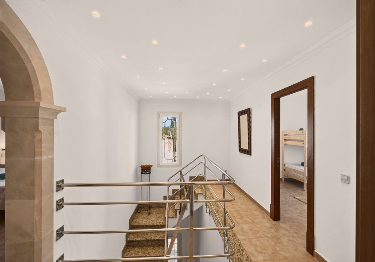 Winter: Modernes 2 Etagenchalet mit AC, Pool und Garage in Porto Colom -- CH 02 WT