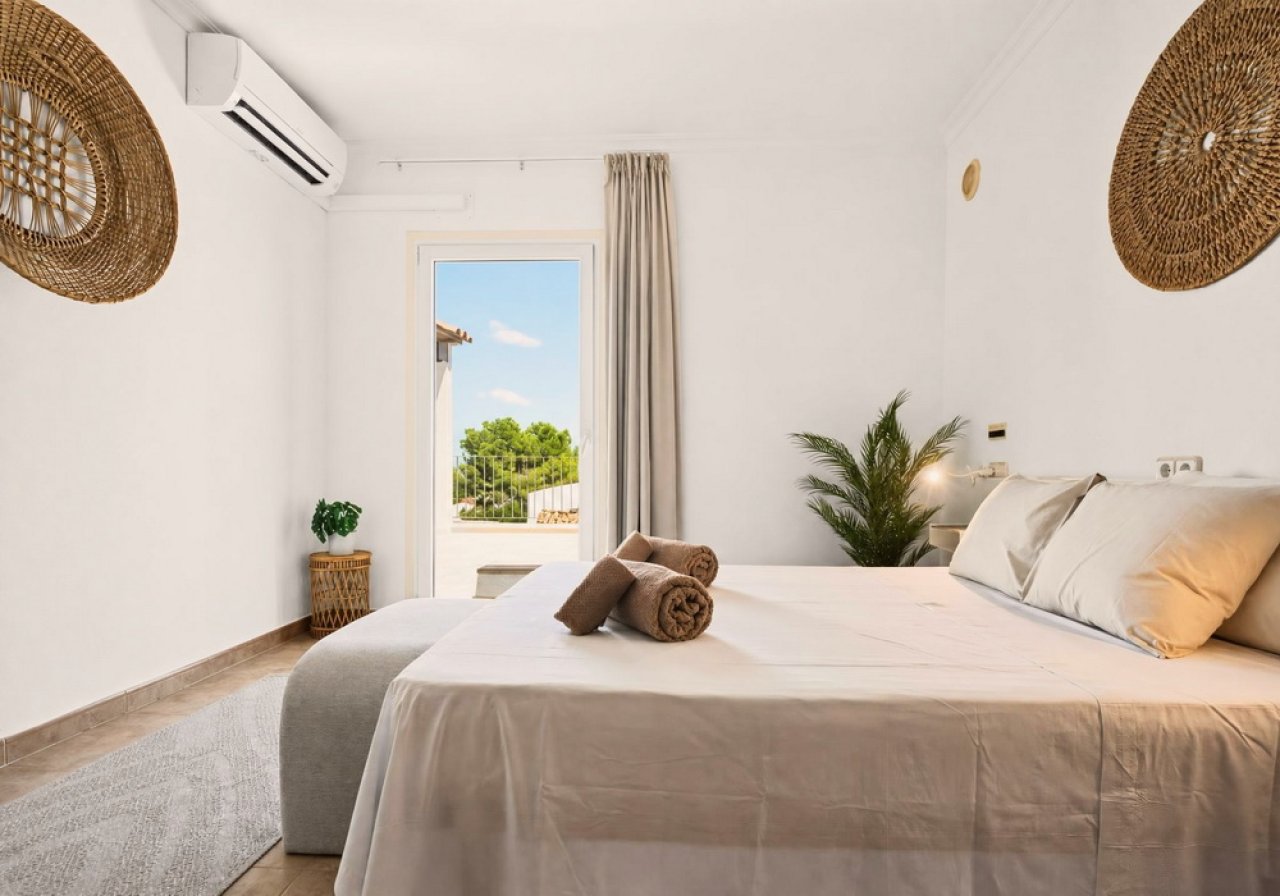 Winter: Modernes 2 Etagenchalet mit AC, Pool und Garage in Porto Colom -- CH 02 WT