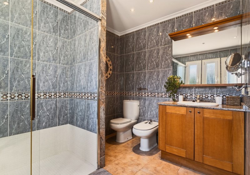 Winter: Modernes 2 Etagenchalet mit AC, Pool und Garage in Porto Colom -- CH 02 WT