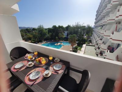 WINTER: Modernes Ap mit Gemeinschaftspool und Tennisplatz am Hafen von Alcudia --- AP 24 WT