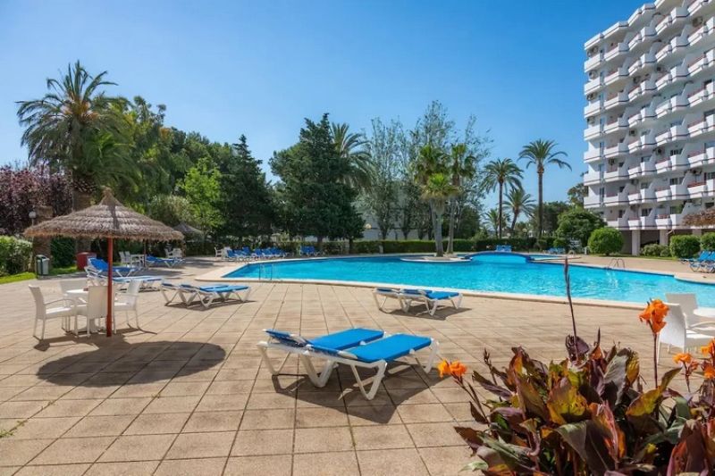 WINTER: Modernes Ap mit Gemeinschaftspool und Tennisplatz am Hafen von Alcudia --- AP 24 WT