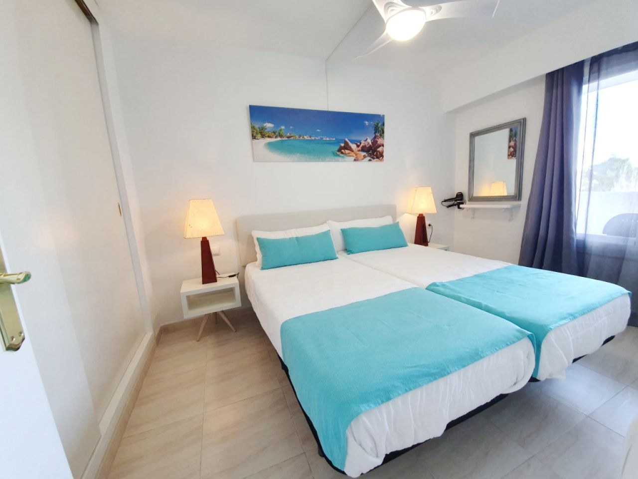 WINTER: Modernes Ap mit Gemeinschaftspool und Tennisplatz am Hafen von Alcudia --- AP 24 WT