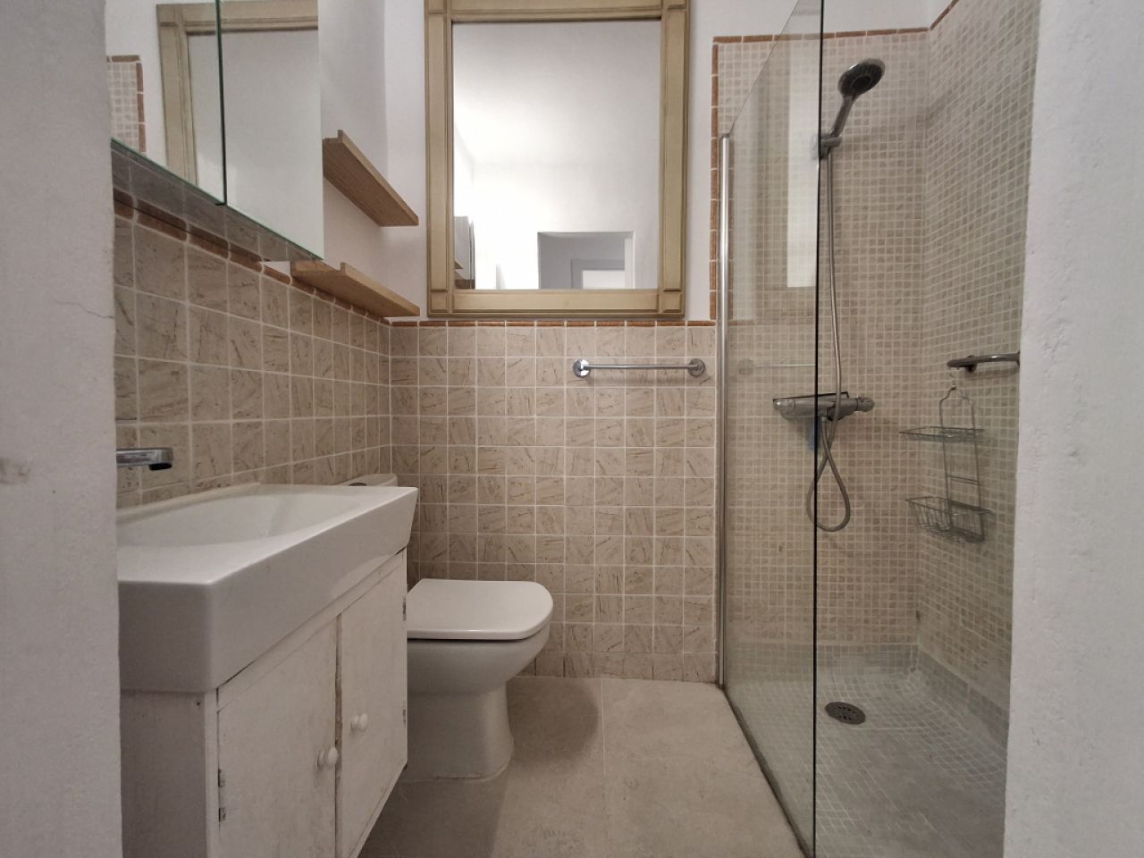 Winter: Modernes Apartment in 3 Etage mit Teilhafenmeerblick in Colonia St. Jordi -- AP 08 WT