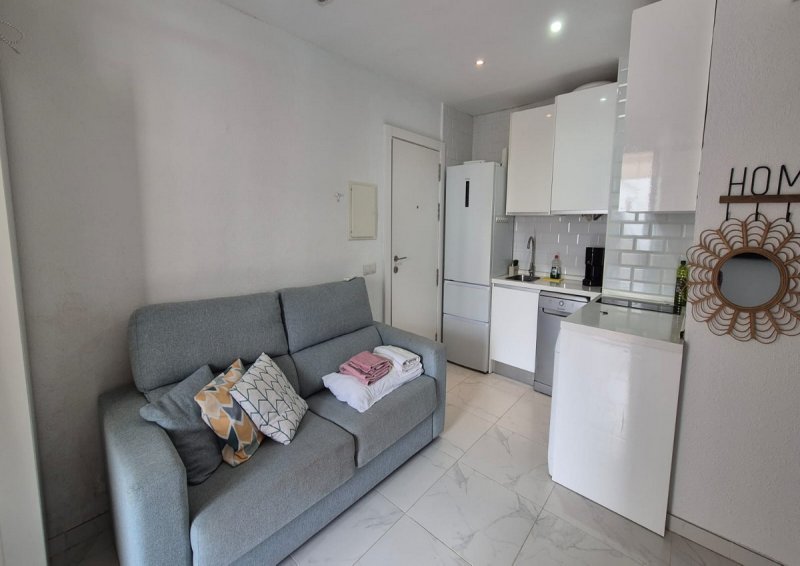Winter: Modernes Studio in 2. Etage mit Terrasse und Gem. Pool in Cala Dor -- AP 40 WT