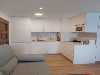 Winter: Modernes Studio in 2. Etage mit Terrasse und Gem. Pool in Cala Dor -- AP 40 WT