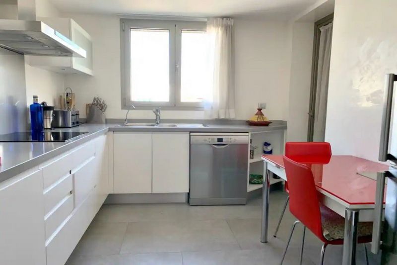 WINTER: Neurenovierte Wohnung mit Heizung und Fahrstuhl in Zone St Catalina- Palma  WT