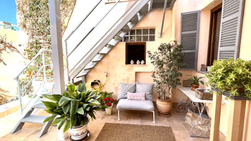 WINTER: Ground floor village house with courtyard near the harbour of Colonia St Jordi -- DH 01 WT