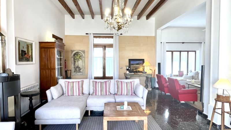 WINTER: Ground floor village house with courtyard near the harbour of Colonia St Jordi -- DH 01 WT