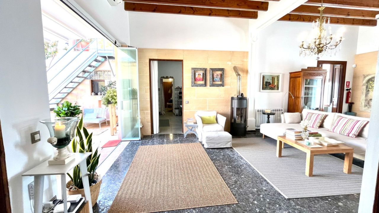 WINTER: Ground floor village house with courtyard near the harbour of Colonia St Jordi -- DH 01 WT