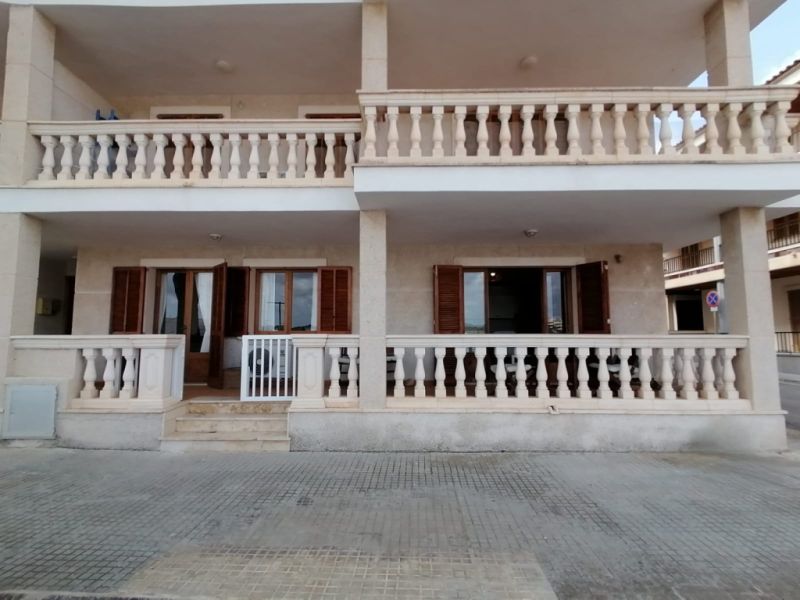 Winter: Parterreapartment in 1. Linie des Hafens von Colonia St JOrdi-- AP 25 WT