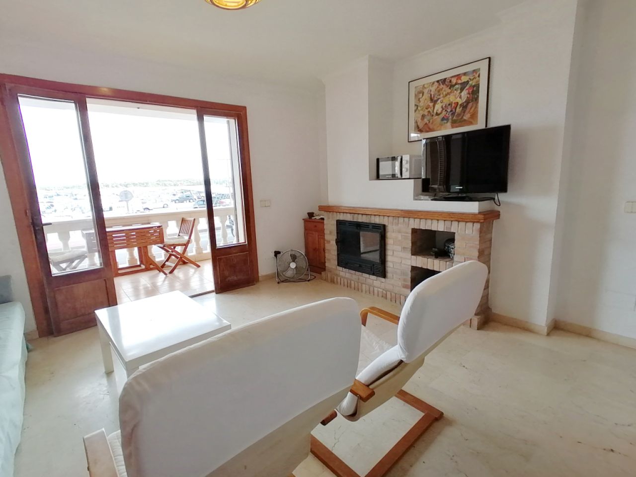 Winter: Parterreapartment in 1. Linie des Hafens von Colonia St JOrdi-- AP 25 WT