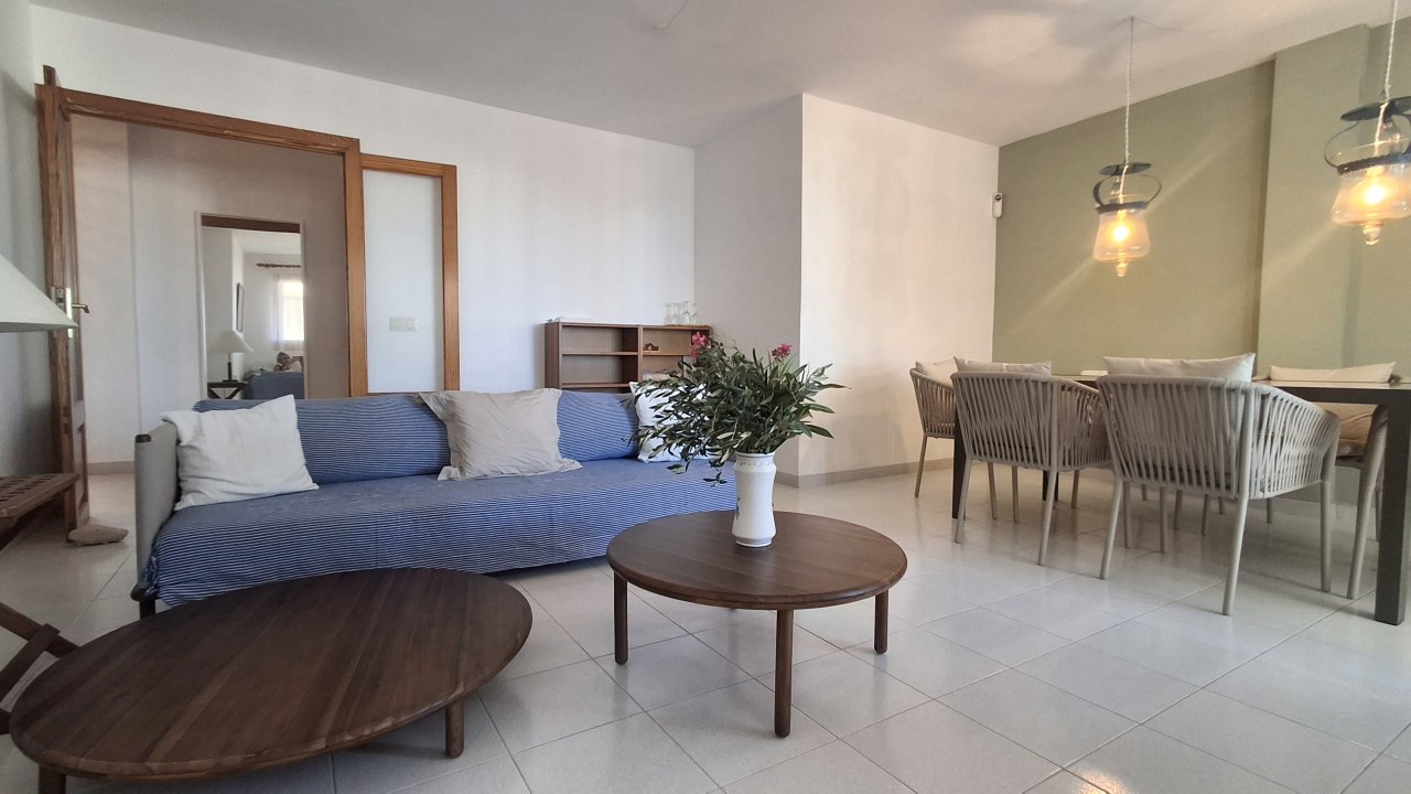Invierno: Piso en planta baja en el puerto de Colonia St Jordi -- AP 37 WT