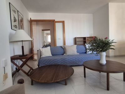 Invierno: Piso en planta baja en el puerto de Colonia St Jordi -- AP 37 WT