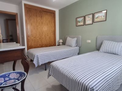 Invierno: Piso en planta baja en el puerto de Colonia St Jordi -- AP 37 WT