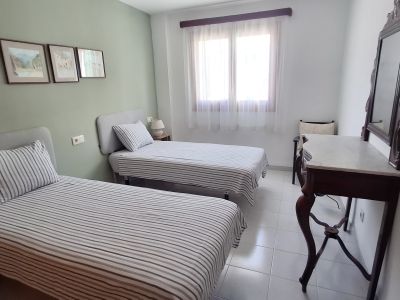 Invierno: Piso en planta baja en el puerto de Colonia St Jordi -- AP 37 WT