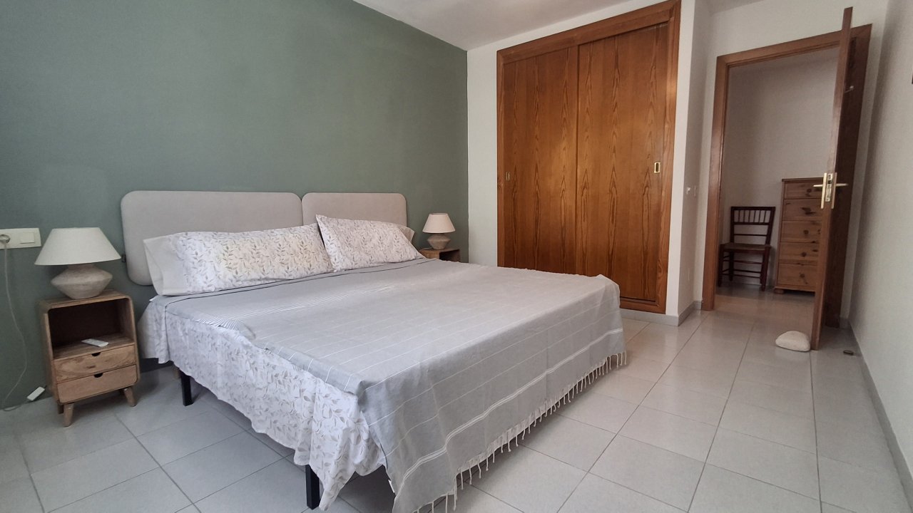 Invierno: Piso en planta baja en el puerto de Colonia St Jordi -- AP 37 WT