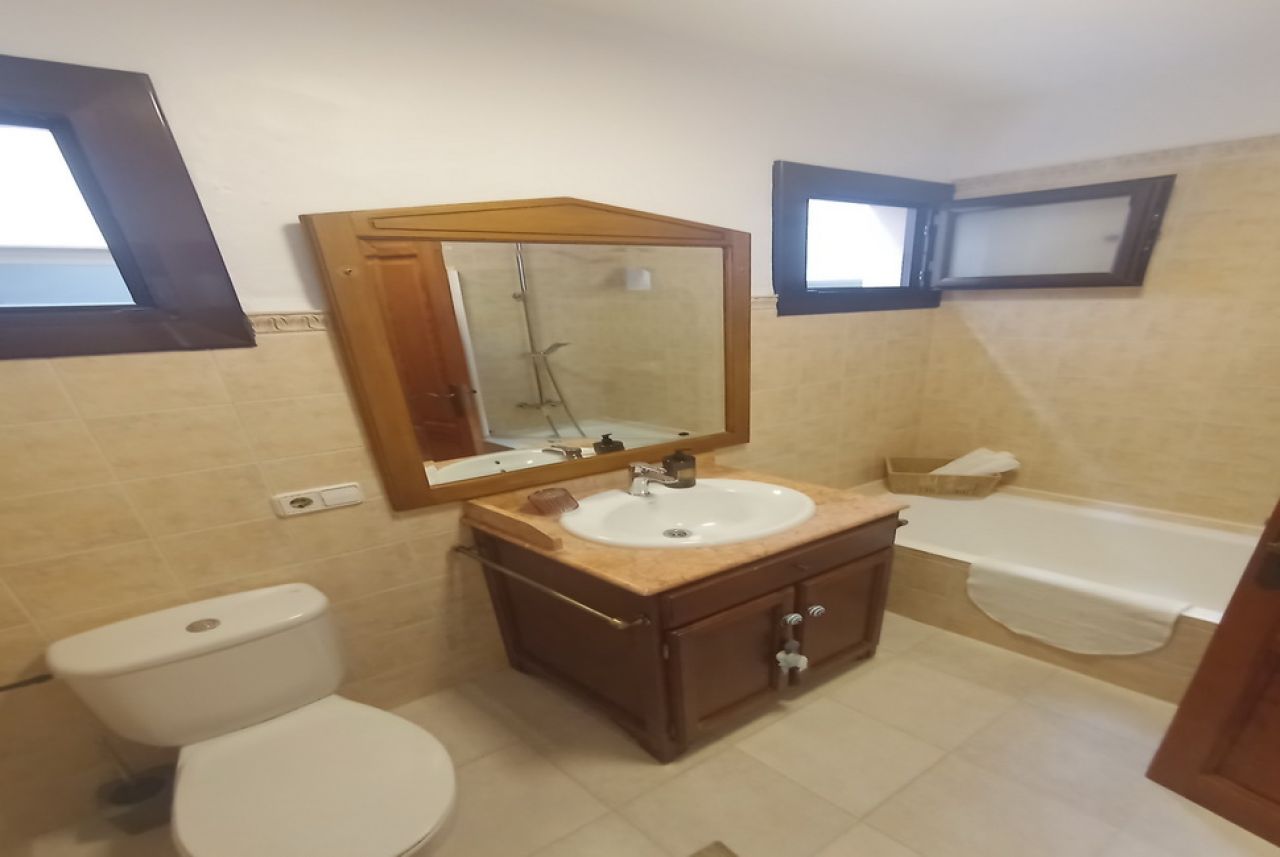 WINTER: Reihenhaus mit Gemeinschaftspool, Pellet und AC in Cala Mandia -- CH 26 WT