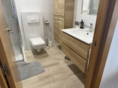 Invierno: Apartamento reformado con suelo radiante + balcón en Portixol-Palma -- AP 33 WT