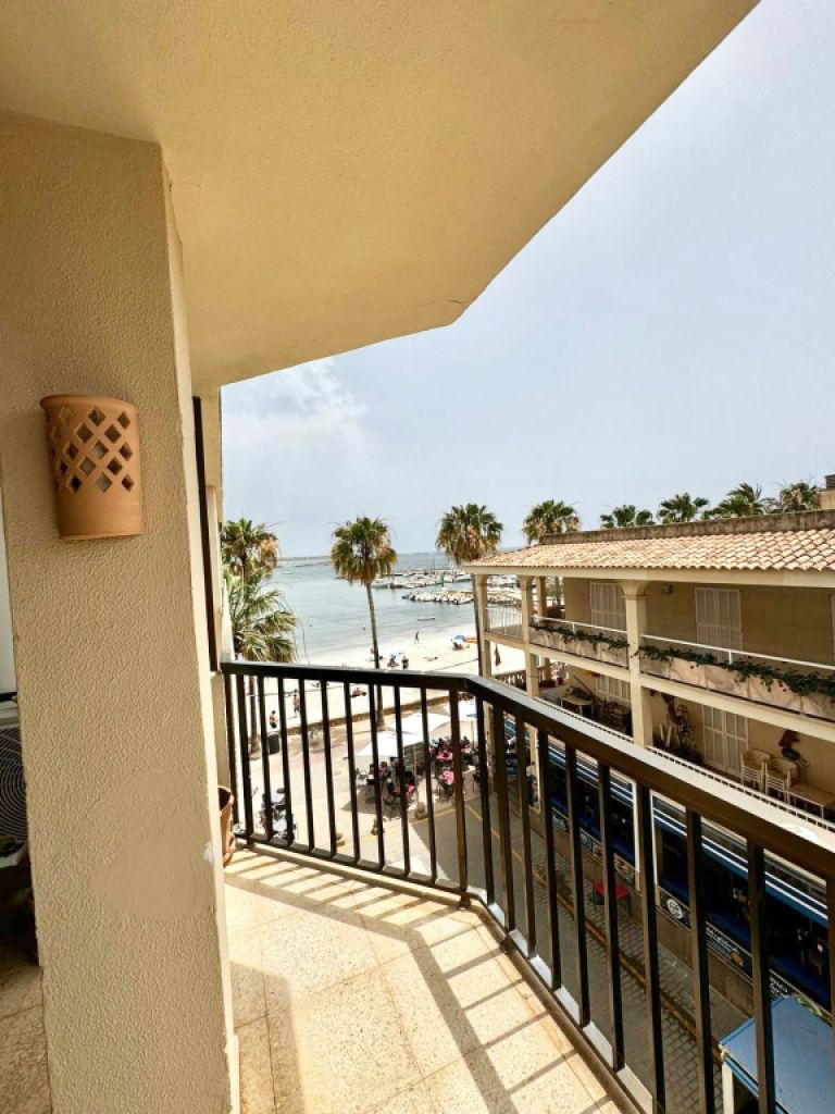 WINTER: Renoviertes und modernes Apartment in 1. Linie des Hafens von Colonia St Jordi-- AP 08 WT