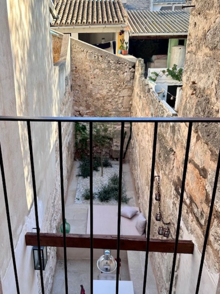 INVIERNO: Casa de pueblo histórica renovada en Muro - Norte de Mallorca - DH 05 WT