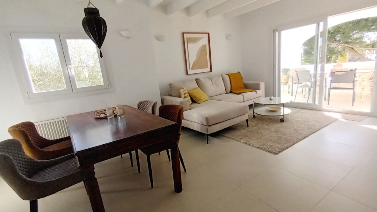 Winter: Schickes Aparment mit 3 Terrassen und Heizung in Cala Santanyi -- AP 30  WT