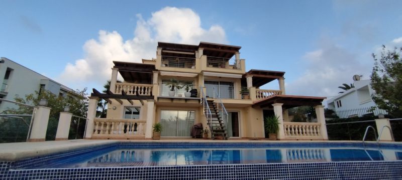 INVIERNO: Elegante apartamento con piscina y vistas al mar en Sa Punta- Porto Colom - AP 21 WT