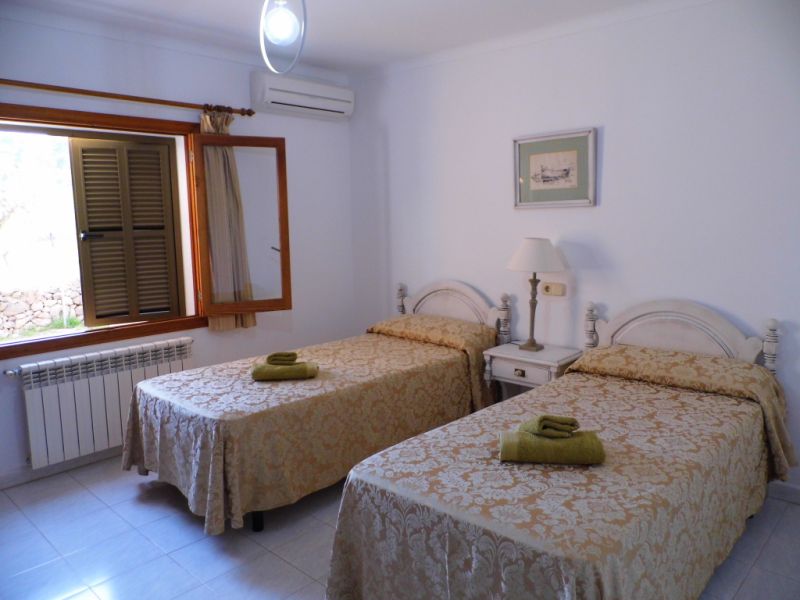 WInter: Beautiful finca with heating and sea views at S Horta --- F 12 WT